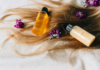 Voici les bienfaits des huiles naturelles pour transformer vos cheveux abîmés : hydratation, réparation et brillance garanties. Utilisez l'huile d'argan, de coco, ou de ricin pour des cheveux nourris et revitalisés en profondeur